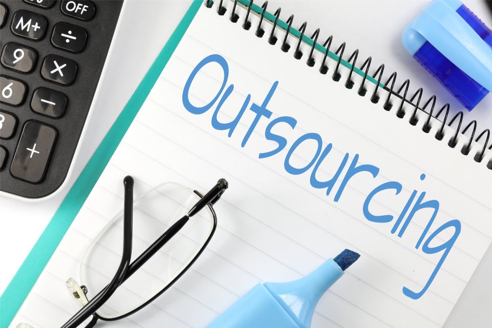 Payroll-Outsourcing 04